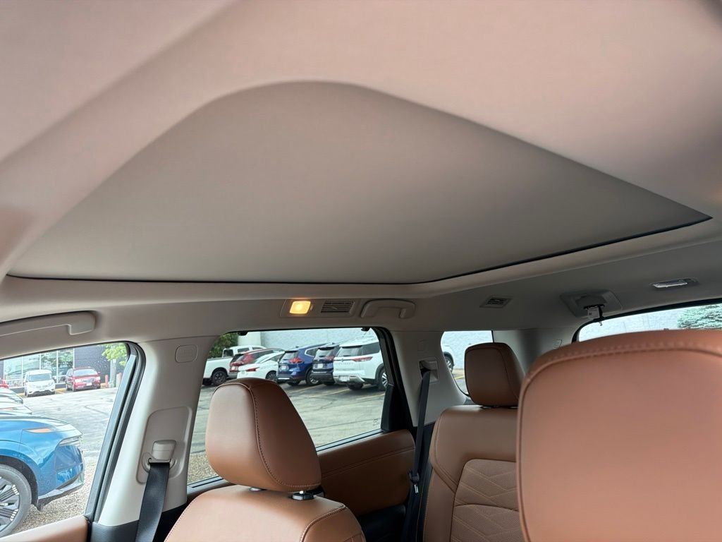 2025 Nissan Pathfinder Platinum 4WD