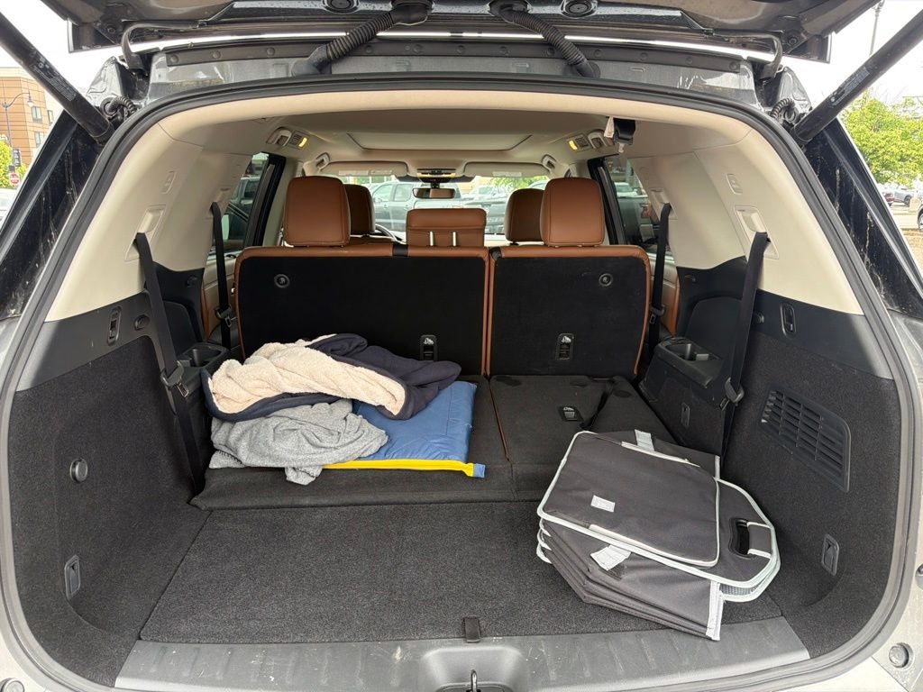 2025 Nissan Pathfinder Platinum 4WD