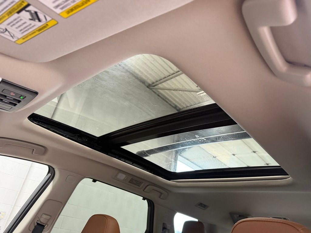 2025 Nissan Pathfinder Platinum 4WD
