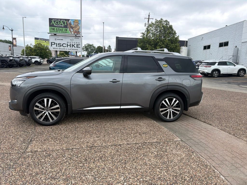 2025 Nissan Pathfinder Platinum 4WD
