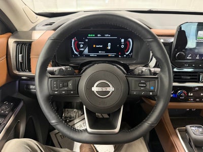 2025 Nissan Pathfinder Platinum 4WD