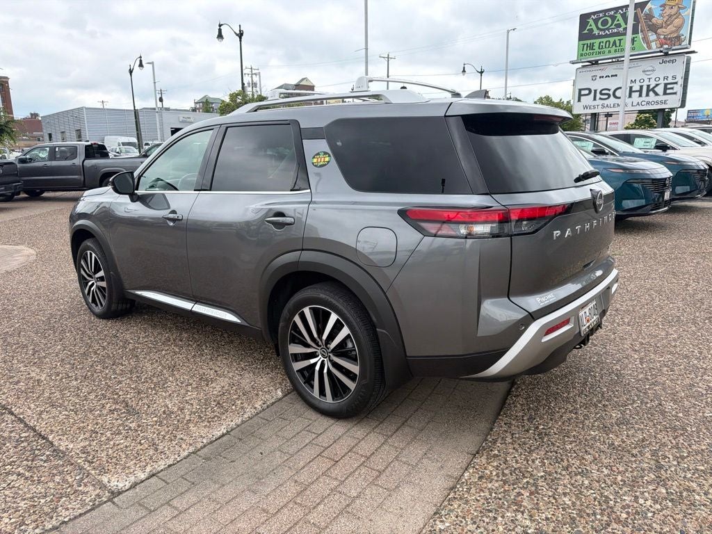 2025 Nissan Pathfinder Platinum 4WD