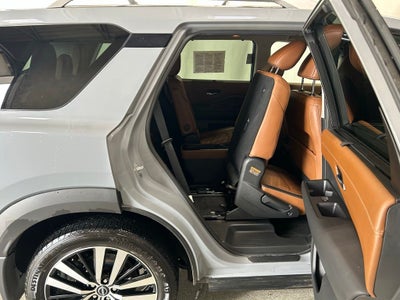 2023 Nissan Pathfinder Platinum 4WD