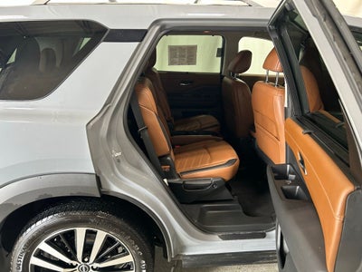 2023 Nissan Pathfinder Platinum 4WD