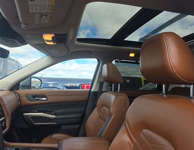 2023 Nissan Pathfinder Platinum 4WD