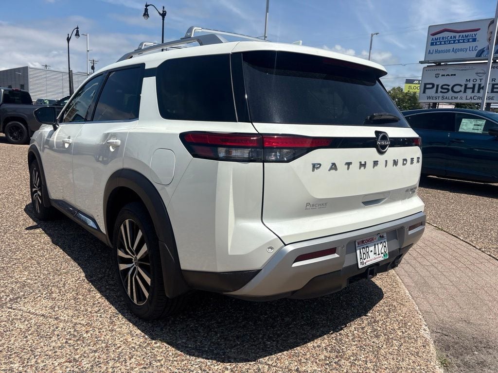2023 Nissan Pathfinder Platinum
