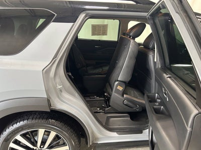 2024 Nissan Pathfinder Platinum 4WD