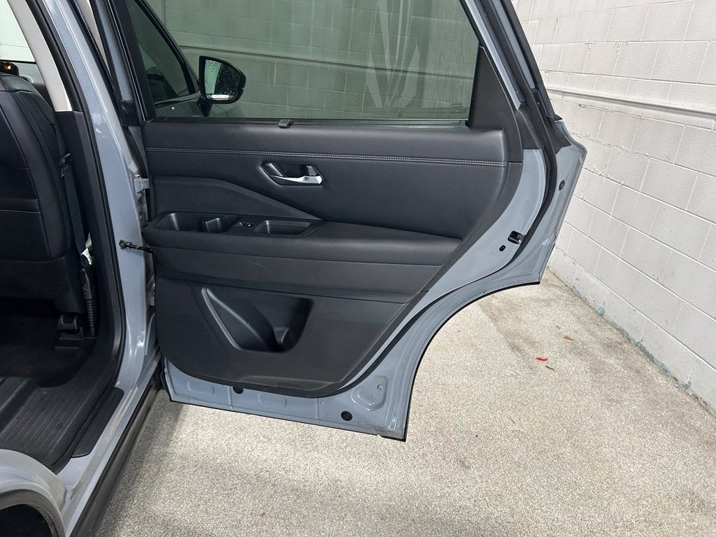 2024 Nissan Pathfinder Platinum 4WD