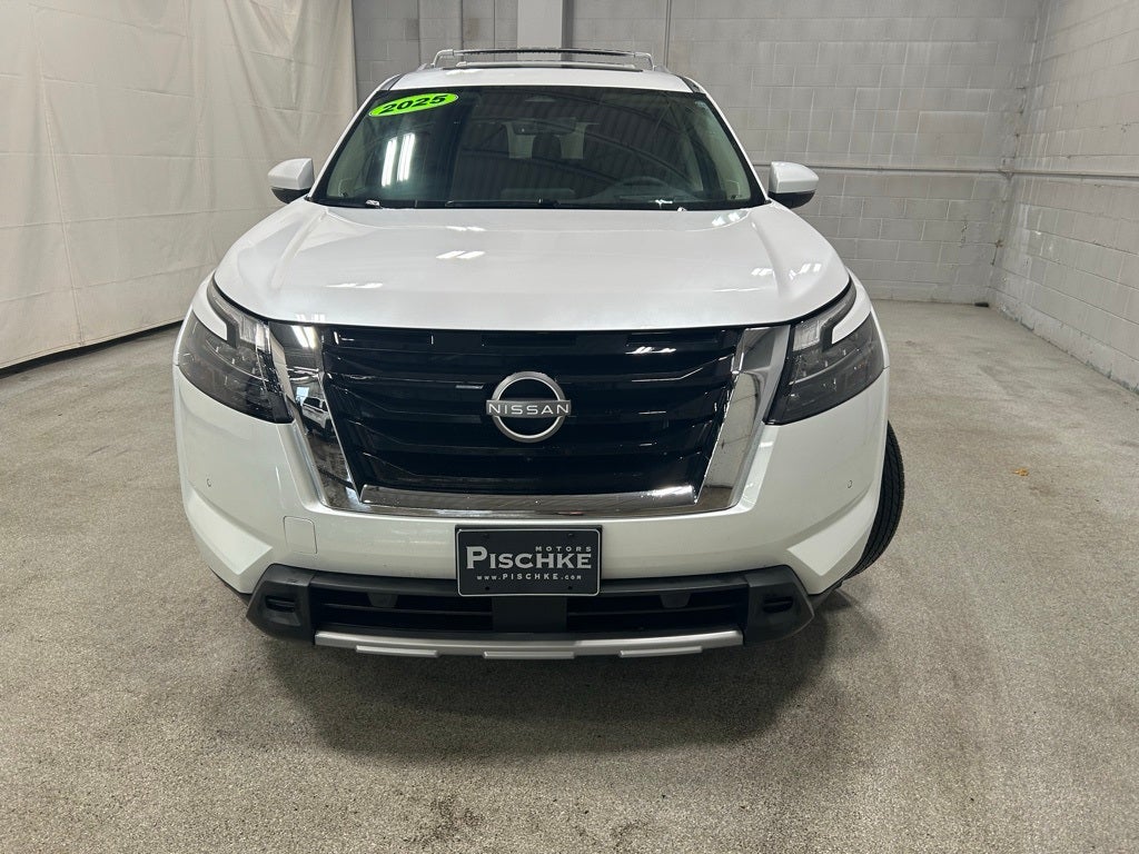 2025 Nissan Pathfinder Platinum 4WD