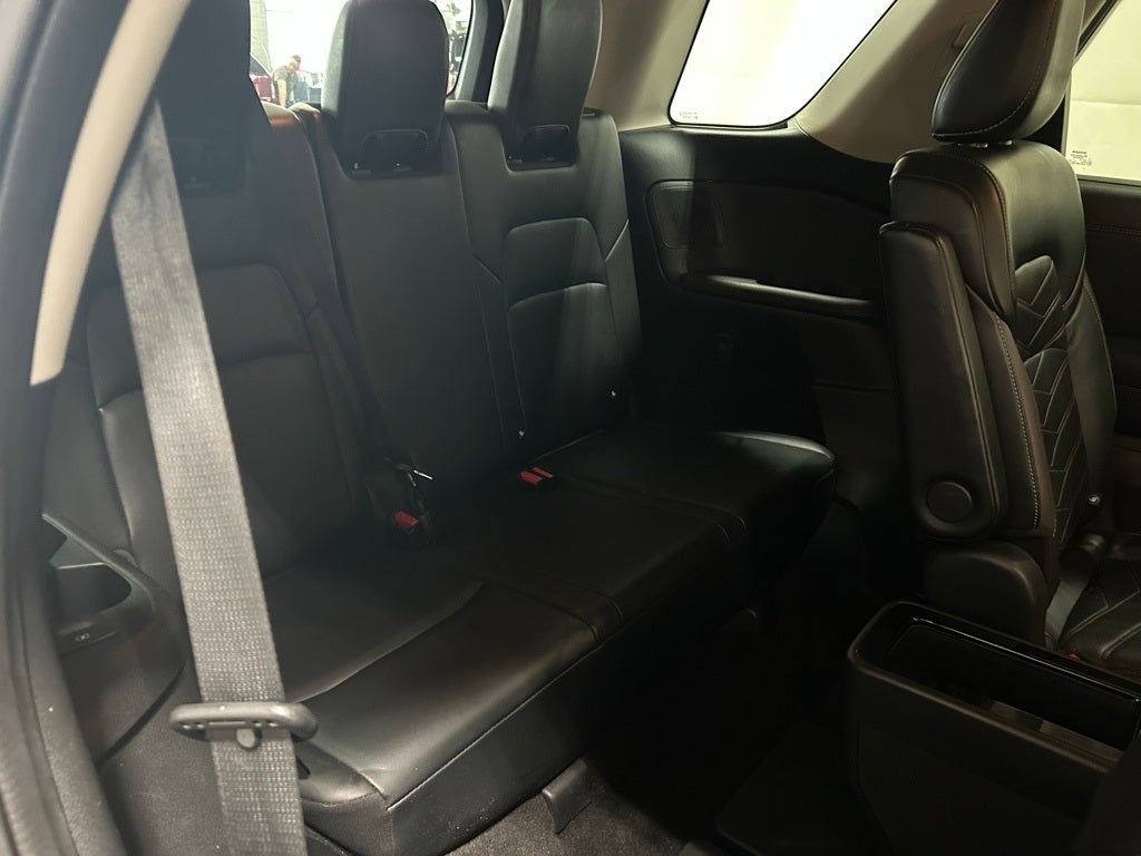 2023 Nissan Pathfinder Platinum 4WD