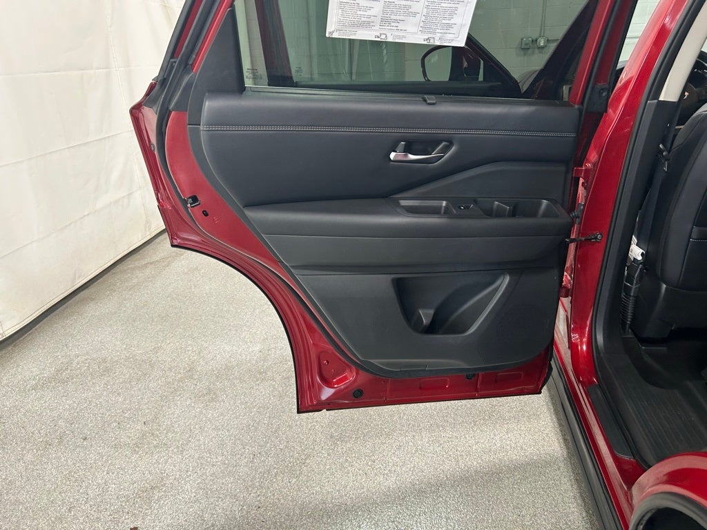 2023 Nissan Pathfinder Platinum 4WD