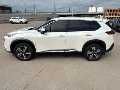 2023 Nissan Rogue Platinum FWD