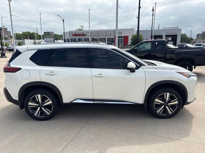 2023 Nissan Rogue Platinum FWD