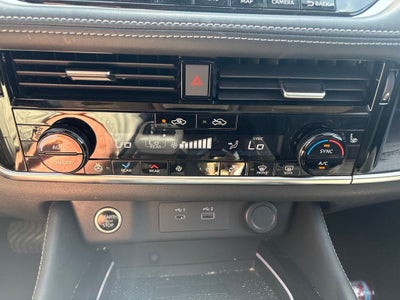 2023 Nissan Rogue Platinum Intelligent AWD