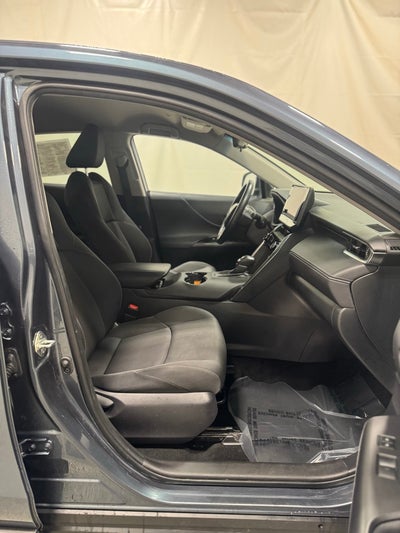 2024 Toyota Venza LE