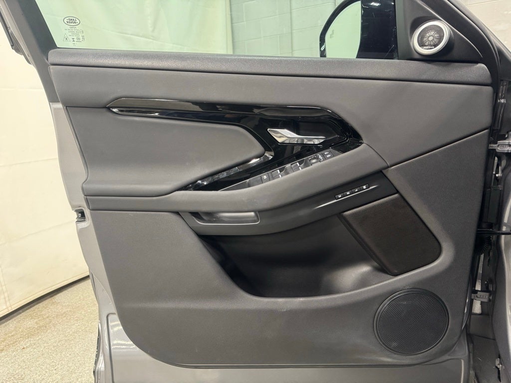 2024 Land Rover Range Rover Evoque Dynamic SE