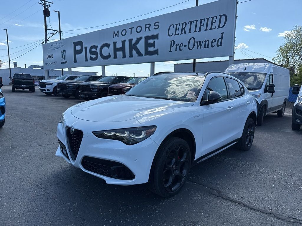 2024 Alfa Romeo Stelvio Veloce AWD