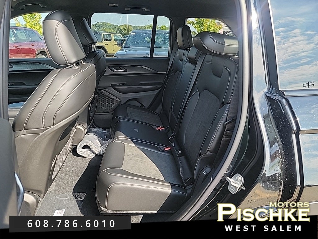 2025 Jeep Grand Cherokee GRAND CHEROKEE ALTITUDE 4X4