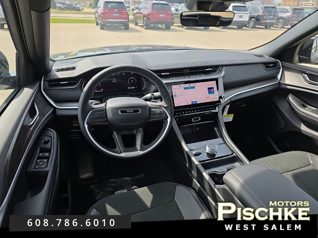 2026 Jeep Grand Cherokee GRAND CHEROKEE LAREDO ALTITUDE 4X4