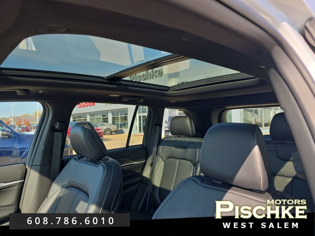 2027 Jeep Grand Cherokee GRAND CHEROKEE LIMITED RESERVE 4X4