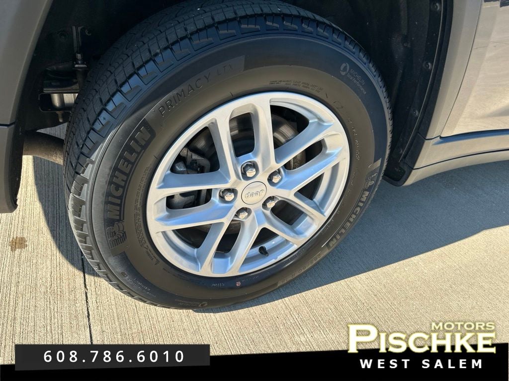 2023 Jeep Grand Cherokee L Laredo 4x4