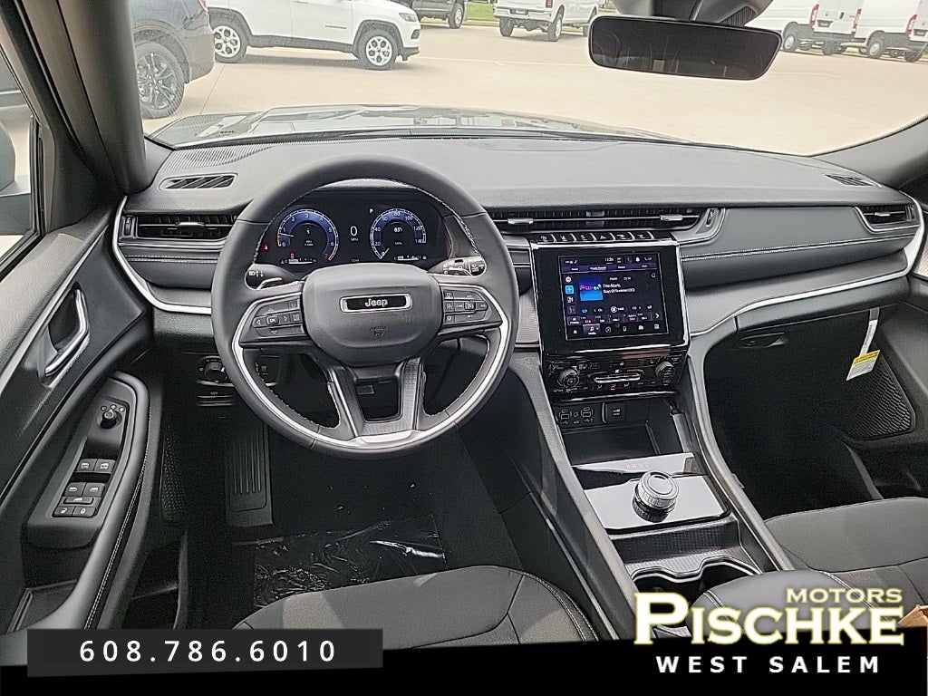 2025 Jeep Grand Cherokee GRAND CHEROKEE L LAREDO 4X4