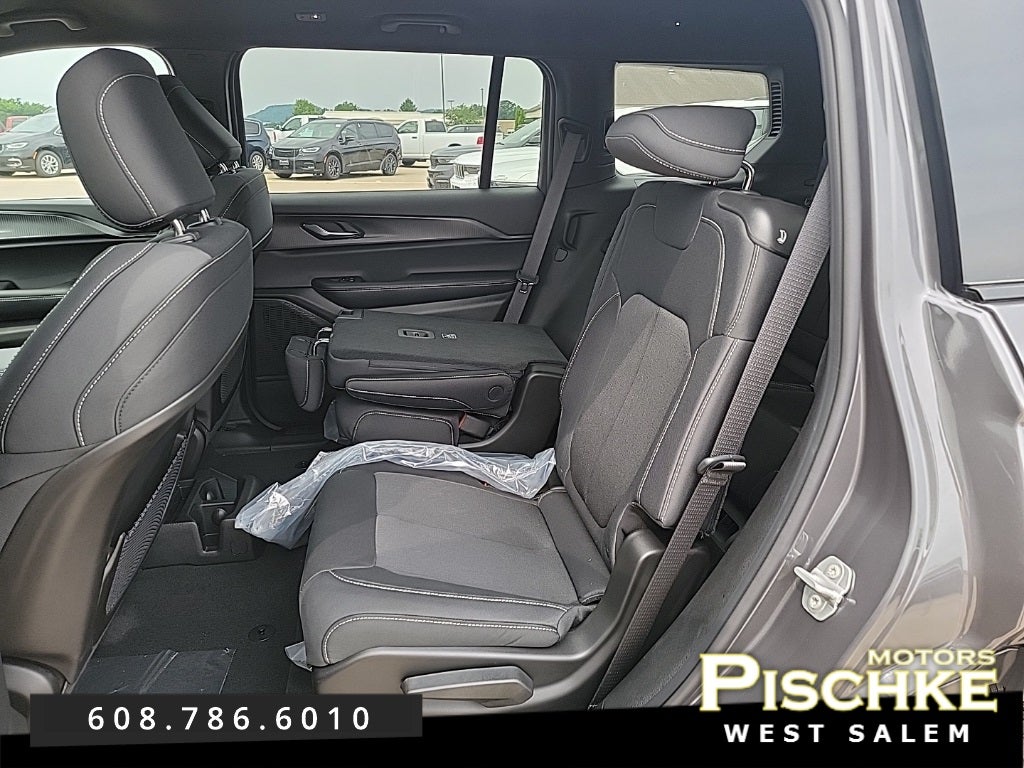 2025 Jeep Grand Cherokee GRAND CHEROKEE L LAREDO 4X4