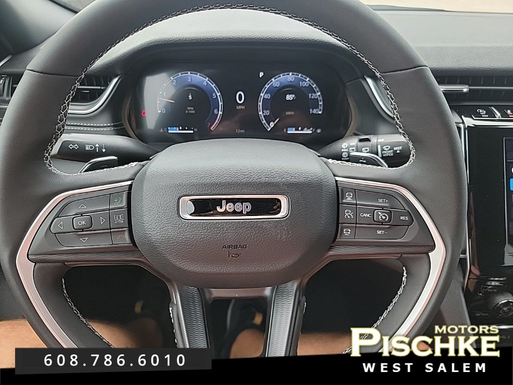 2025 Jeep Grand Cherokee GRAND CHEROKEE L LAREDO 4X4