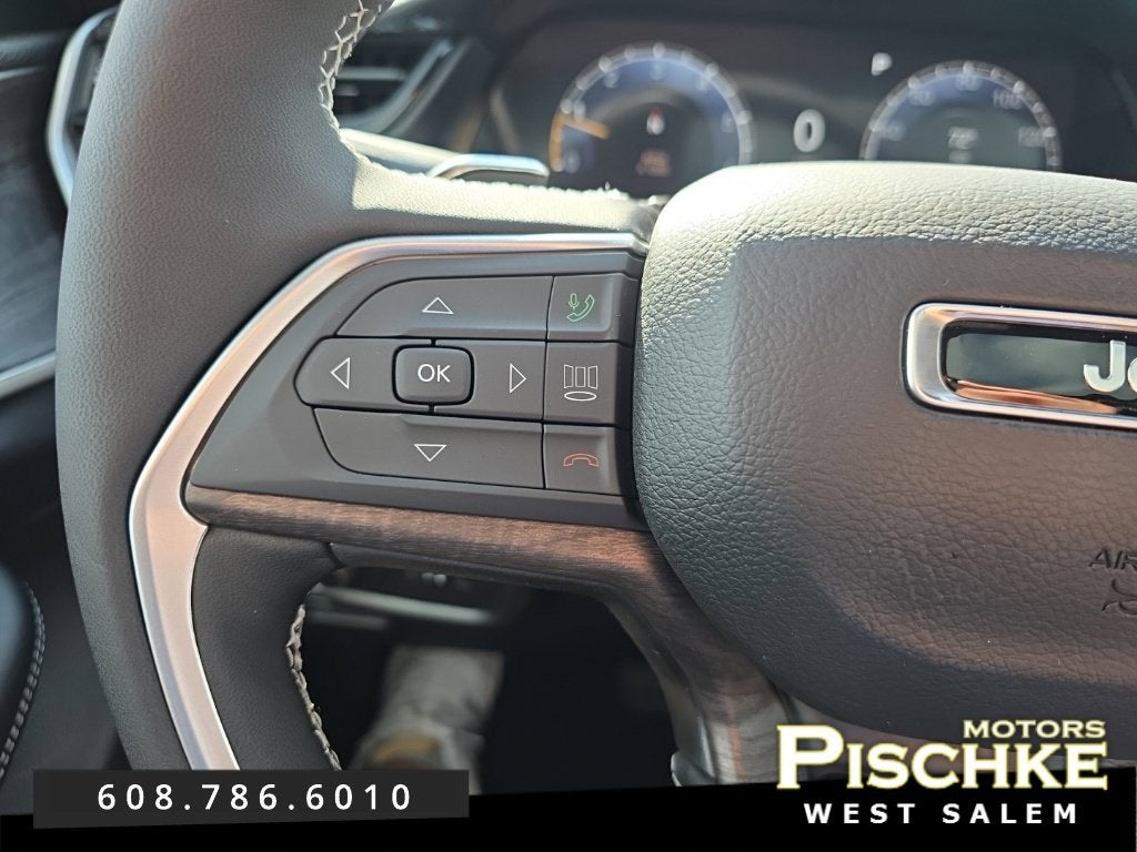 2027 Jeep Grand Cherokee GRAND CHEROKEE L LAREDO ALTITUDE 4X4