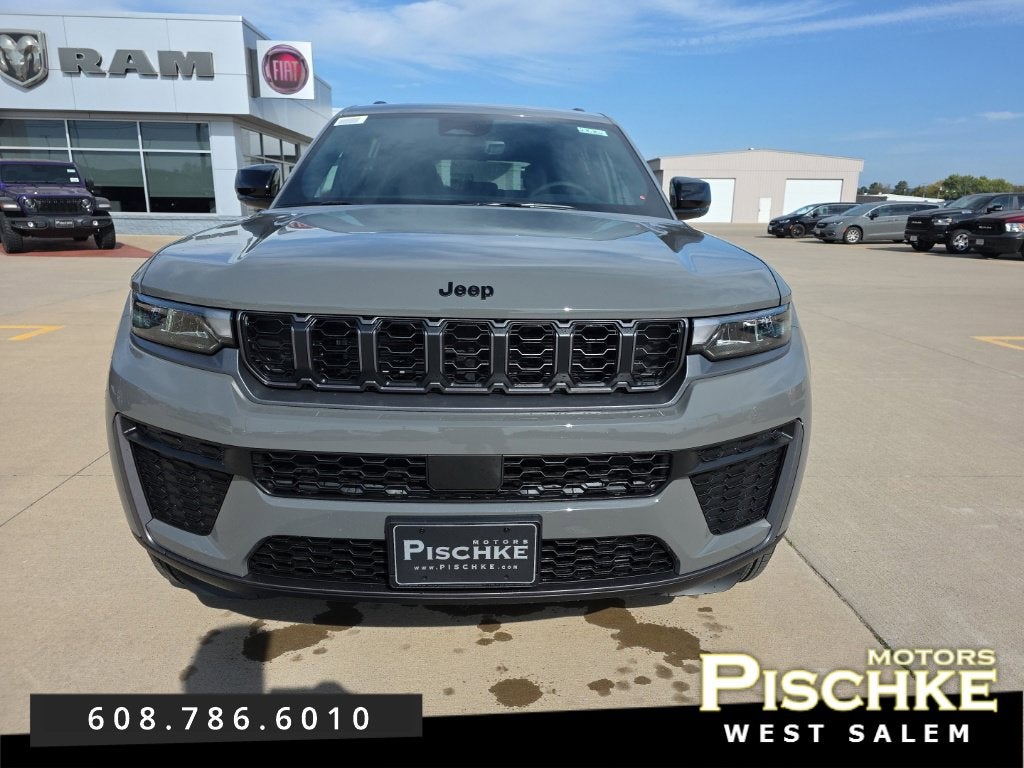 2027 Jeep Grand Cherokee GRAND CHEROKEE L LAREDO ALTITUDE 4X4