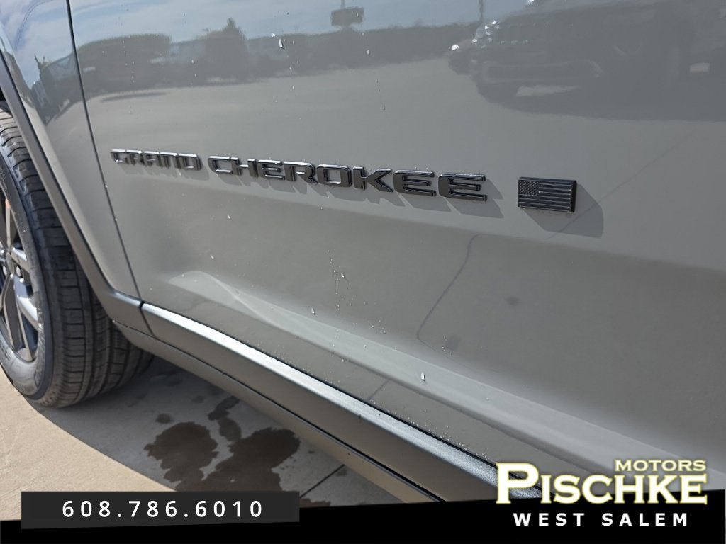 2027 Jeep Grand Cherokee GRAND CHEROKEE L LAREDO ALTITUDE 4X4