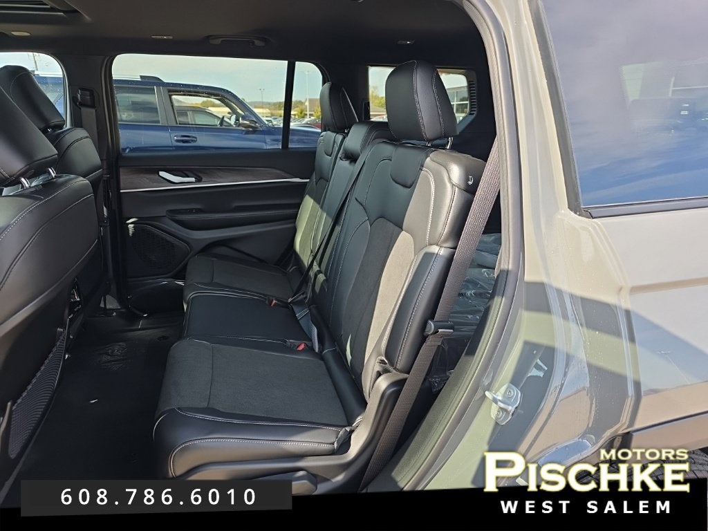 2027 Jeep Grand Cherokee GRAND CHEROKEE L LAREDO ALTITUDE 4X4