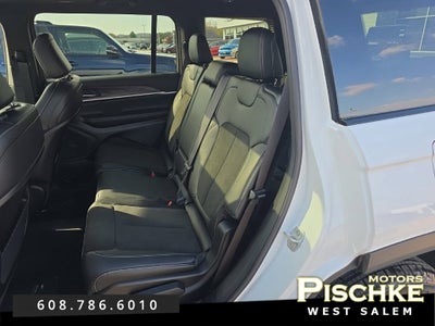 2027 Jeep Grand Cherokee GRAND CHEROKEE L LAREDO ALTITUDE 4X4