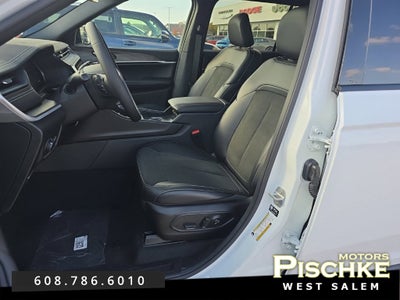 2027 Jeep Grand Cherokee GRAND CHEROKEE L LAREDO ALTITUDE 4X4