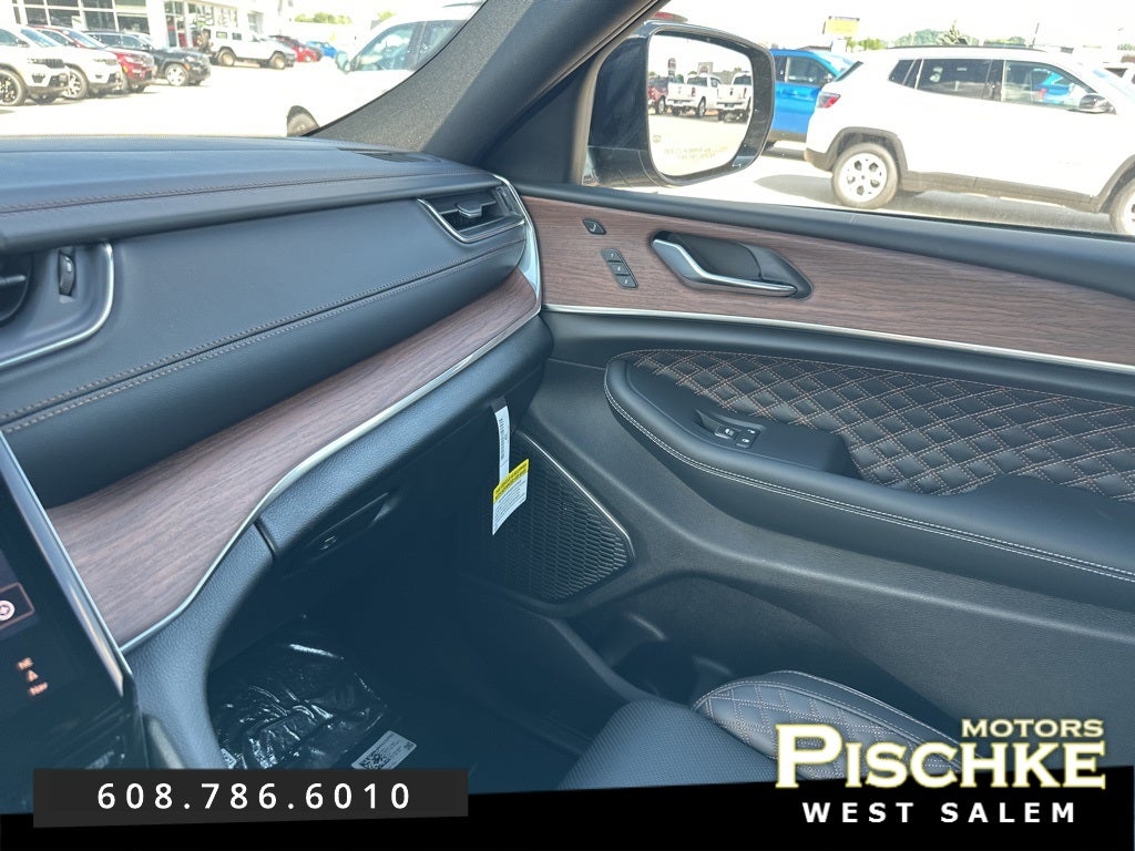 2025 Jeep Grand Cherokee GRAND CHEROKEE L SUMMIT 4X4