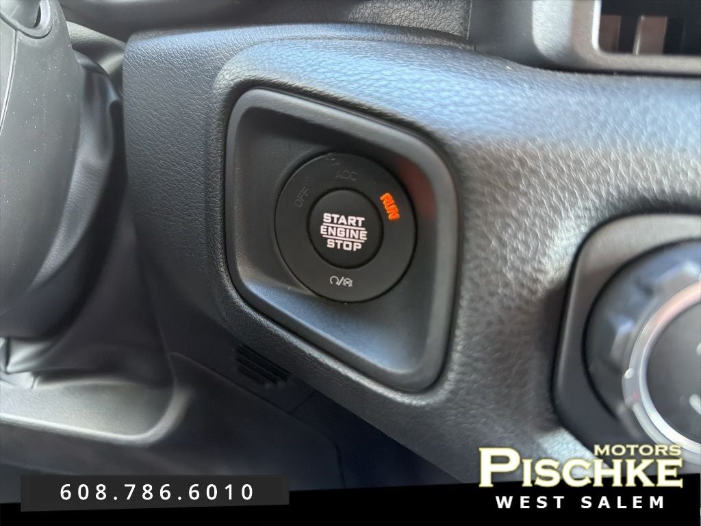 2025 Jeep Wrangler 4-Door Willys 4x4