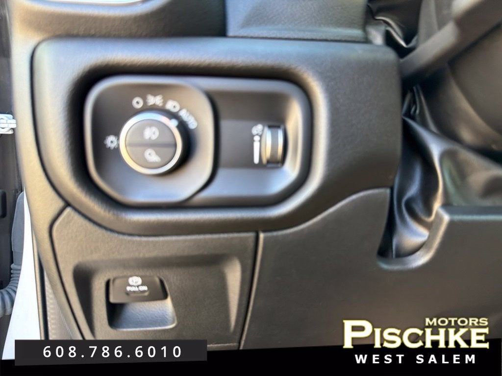 2023 RAM Ram 1500 Big Horn Crew Cab 4x4 5'7' Box