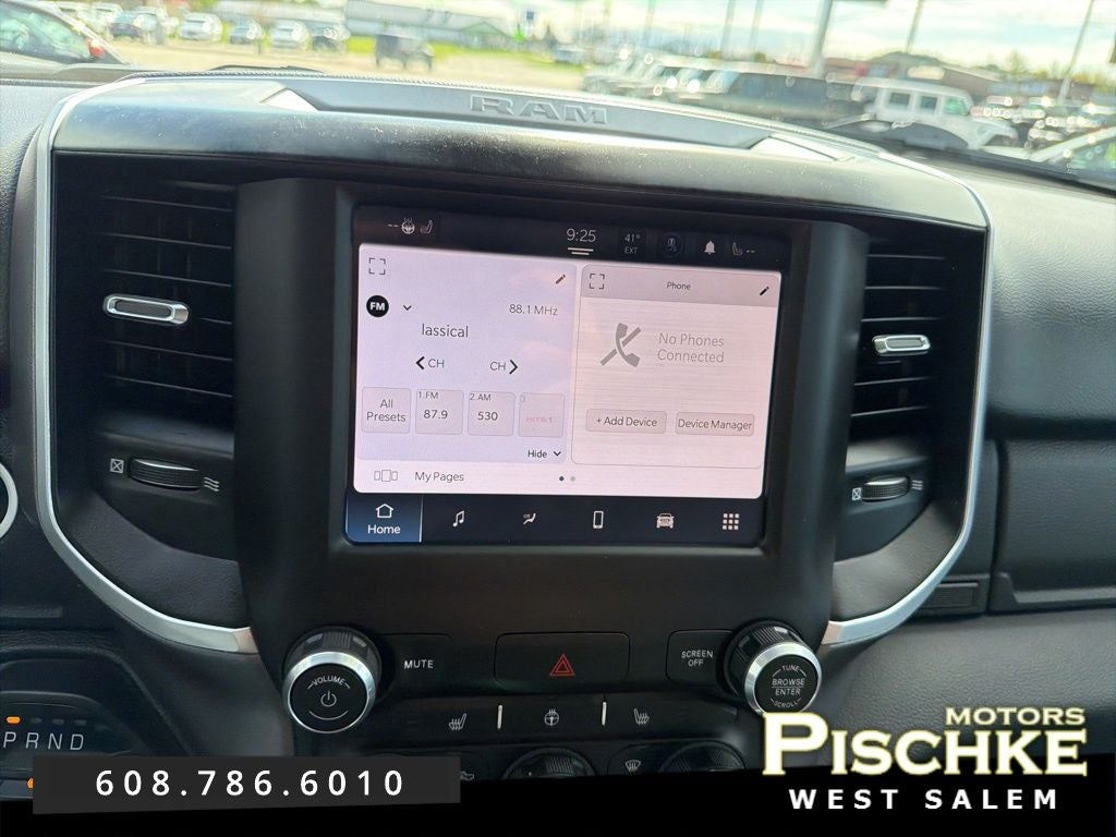 2022 RAM 1500 Big Horn Quad Cab 4x4 6'4' Box