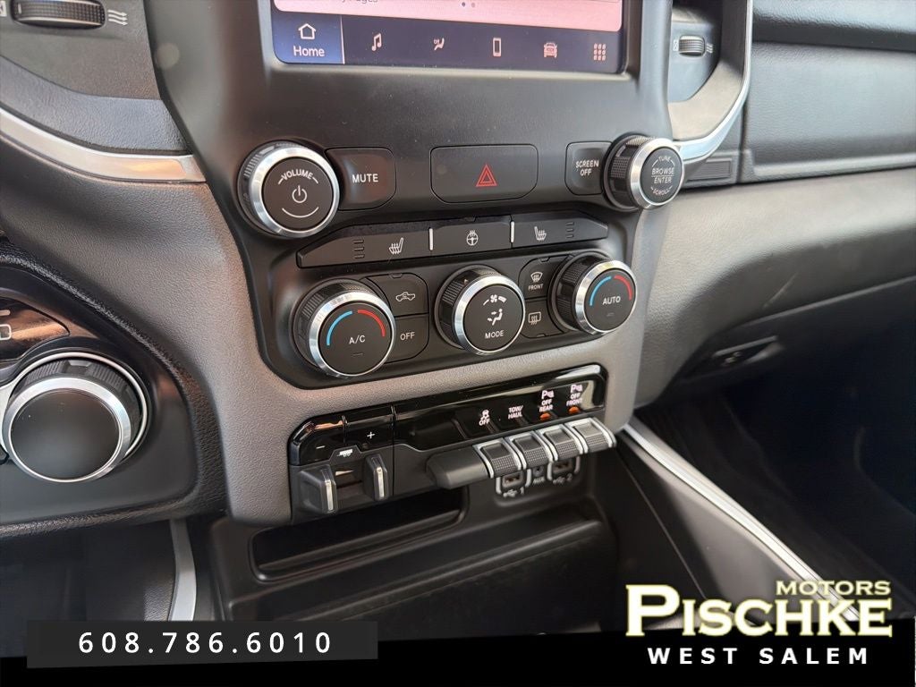 2022 RAM 1500 Big Horn Quad Cab 4x4 6'4' Box