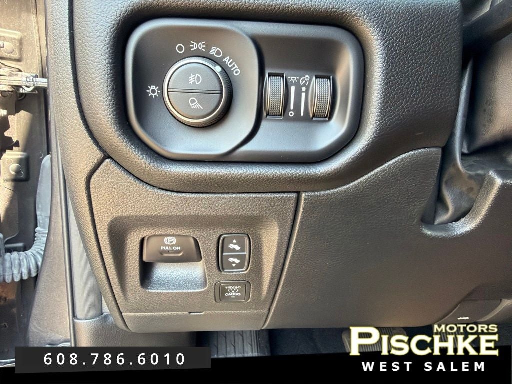 2025 RAM Ram 1500 Big Horn Crew Cab 4x4 5'7' Box
