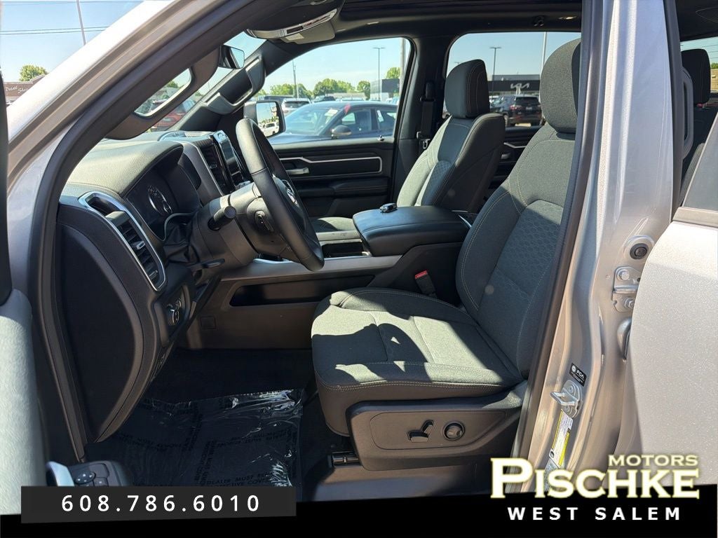 2025 RAM 1500 Big Horn Crew Cab 4x4 5'7' Box