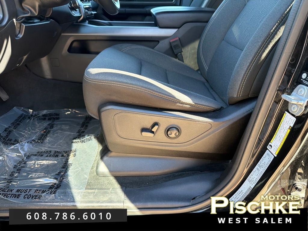 2023 RAM 1500 Big Horn Crew Cab 4x4 5'7' Box