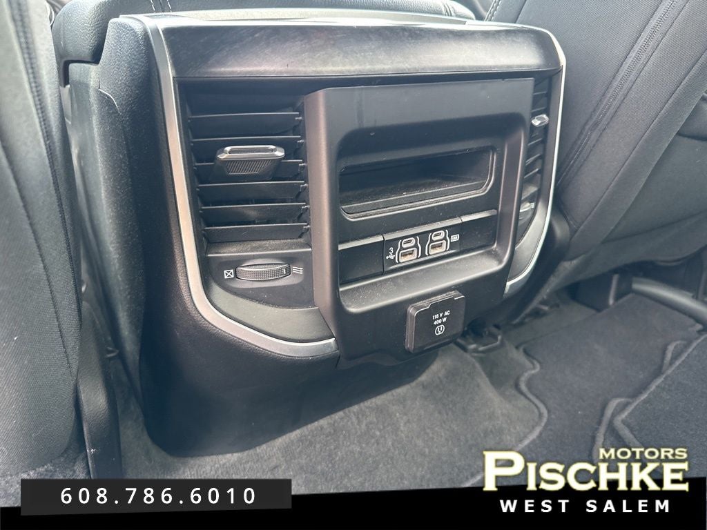 2020 RAM 1500 Big Horn Crew Cab 4x4 5'7' Box