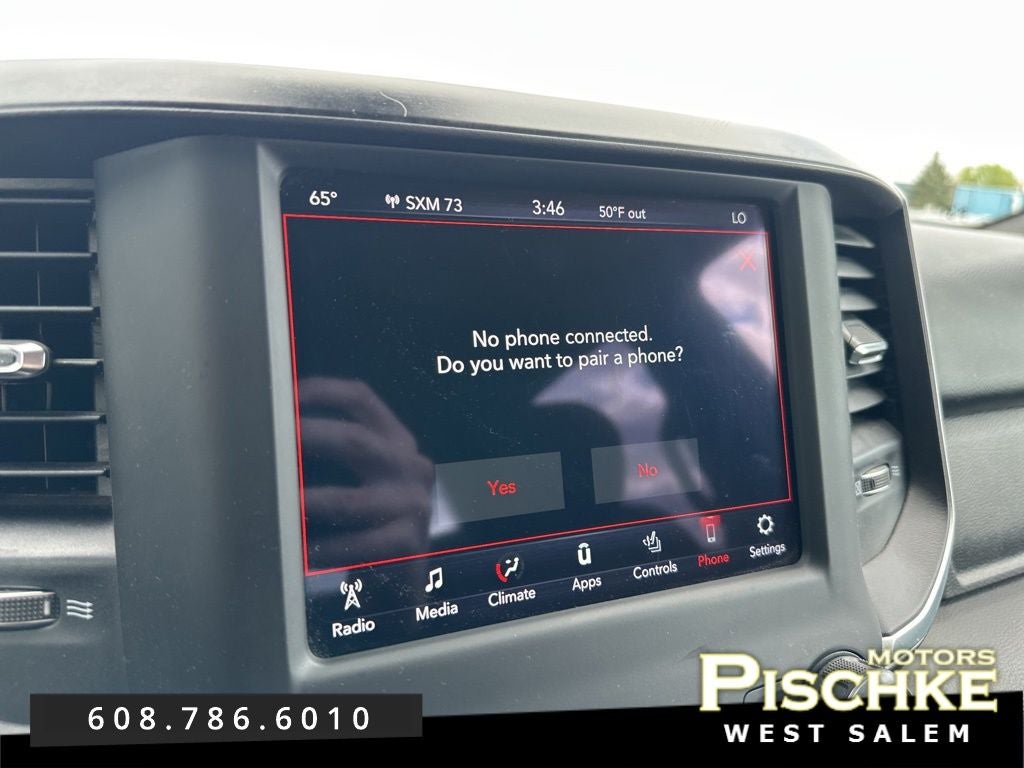 2020 RAM 1500 Big Horn Crew Cab 4x4 5'7' Box