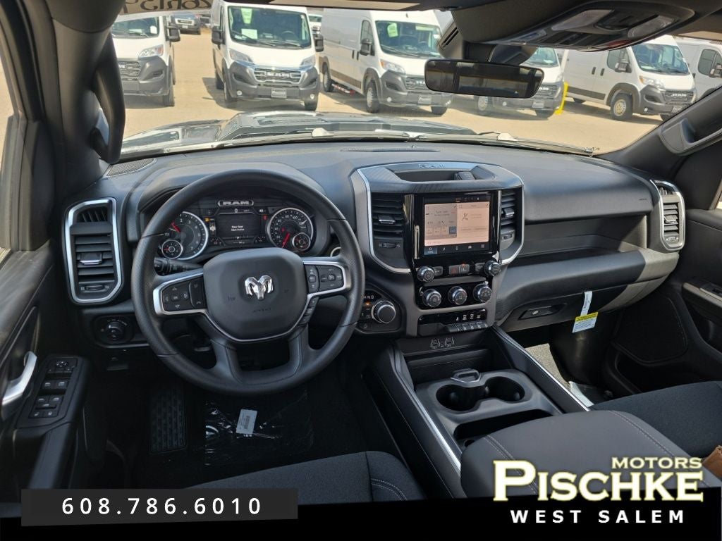 2026 RAM Ram 1500 RAM 1500 EXPRESS CREW CAB 4X4 5'7' BOX