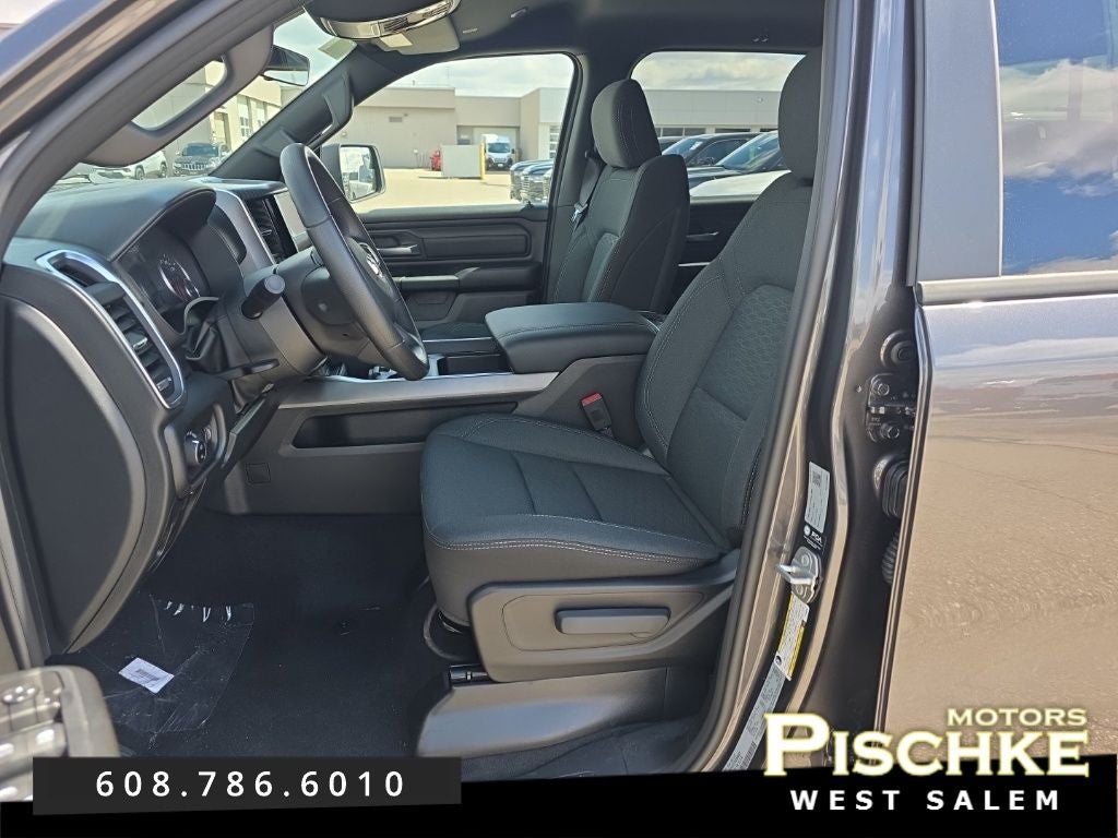 2026 RAM Ram 1500 RAM 1500 EXPRESS CREW CAB 4X4 5'7' BOX