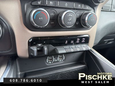 2020 RAM 1500 Laramie Crew Cab 4x4 5'7' Box