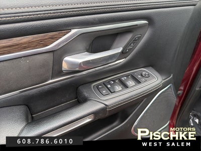 2020 RAM 1500 Laramie Crew Cab 4x4 5'7' Box