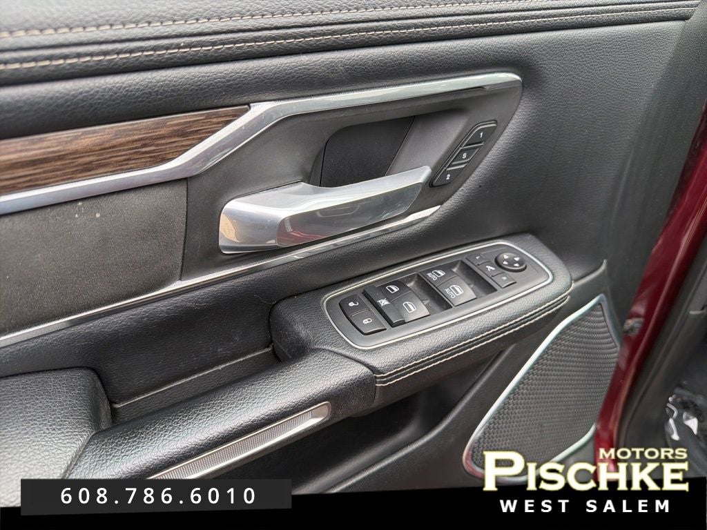 2020 RAM 1500 Laramie Crew Cab 4x4 5'7' Box