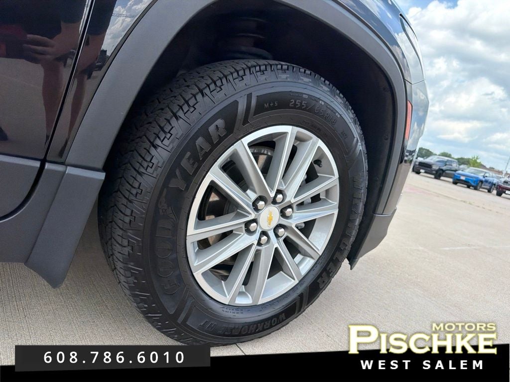 2023 Chevrolet Traverse AWD LT Cloth